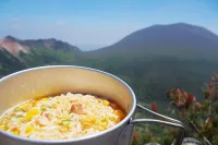 登山の食事を満喫する！火を使わない【簡単＆絶品】レシピ7選