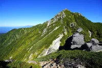 南アルプスを一望する眺望が魅力の高峰－南駒ヶ岳の初心者向けから中級者向けの難易度別登山ルート紹介