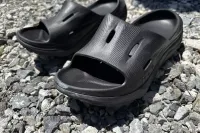 履き心地もデザインも満点級！大人のためのHOKA(ホカ)リカバリーサンダル