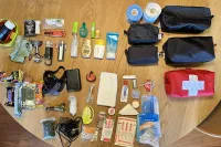 登山で持ち歩く小物類と便利な収納ポーチ