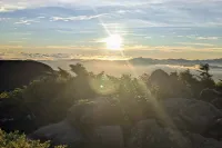 憧れの八ヶ岳体験記（北八ヶ岳編）白駒池～夏沢峠：<strong>人気の揚げパンや黒百合ヒュッテを楽しむ</strong>