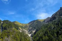 【奥三界岳と五つの滝】8月に涼しい夏山登山！初心者も楽しめる難易度別（日帰りコース3選！）