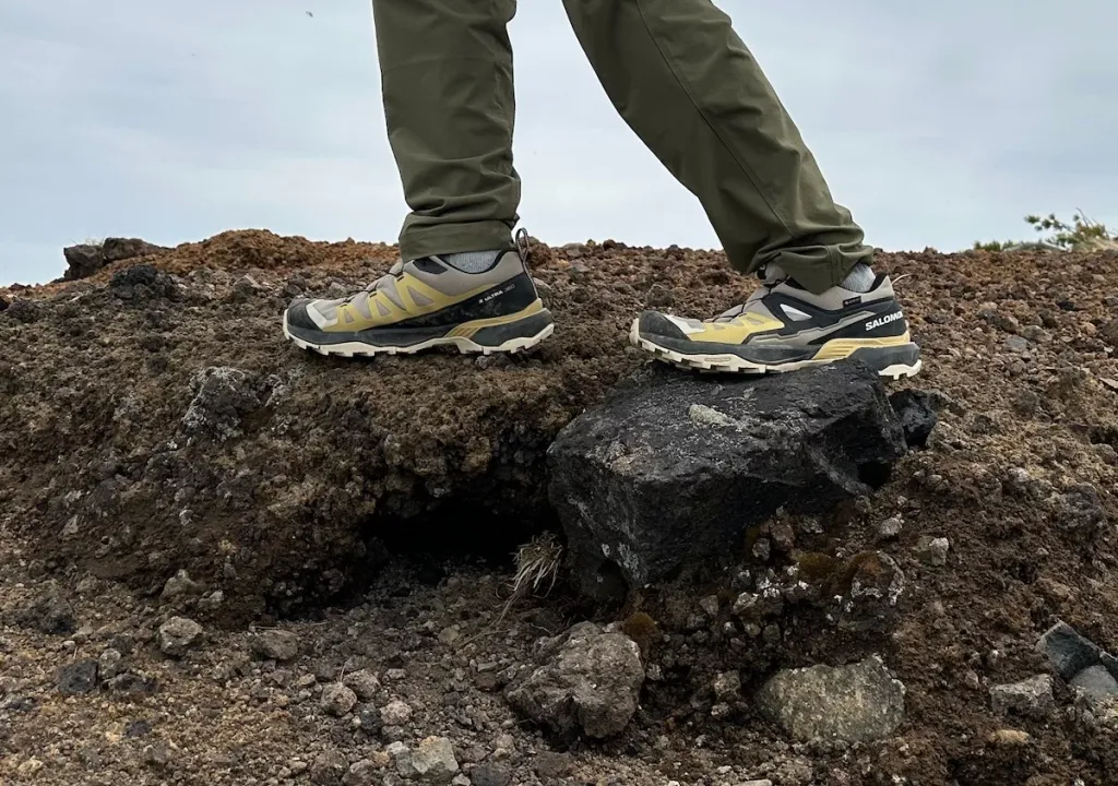 サロモンの最新鋭モデル「X ULTRA 360 GORE-TEX」:あらゆる地形に対応したハイキングシューズ