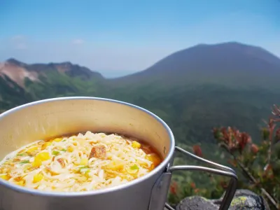 登山の食事を満喫する！火を使わない【簡単＆絶品】レシピ7選